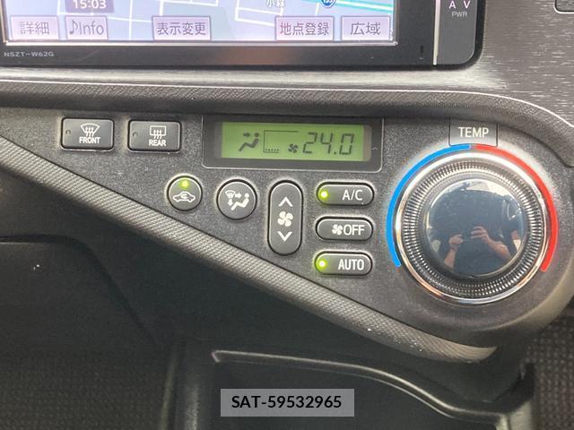 Toyota AQUA 2014-03 8549419-11