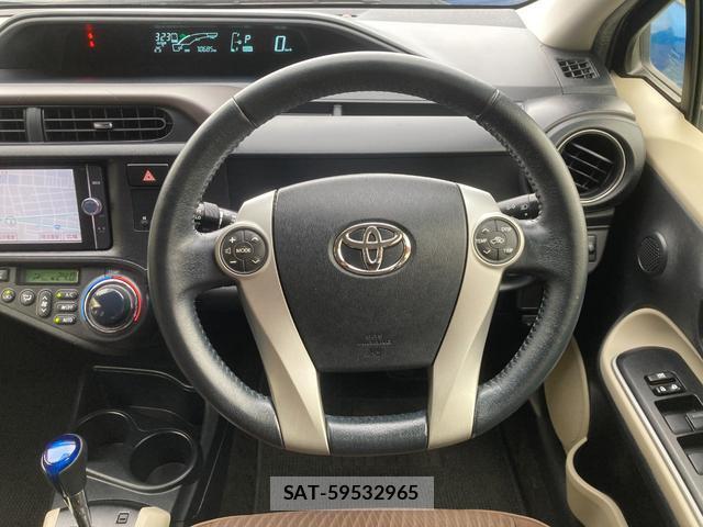 Toyota AQUA 2014-03 8549419-16