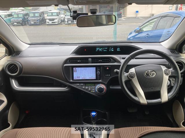 Toyota AQUA 2014-03 8549419-2