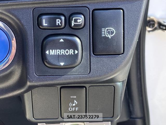 Toyota AQUA 2012-01 8549420-14