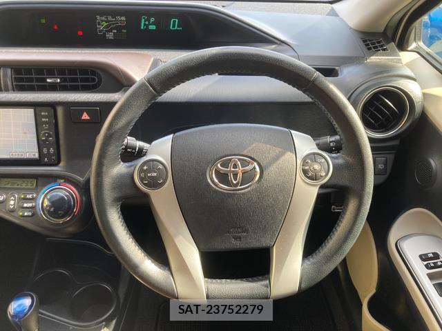 Toyota AQUA 2012-01 8549420-18