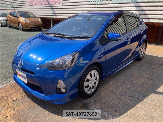 Toyota AQUA 2014-02 8549422-0