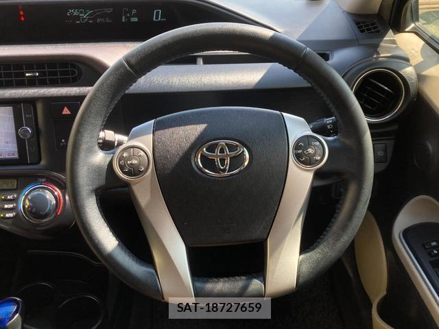 Toyota AQUA 2014-02 8549422-12