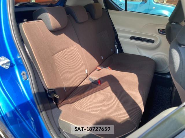 Toyota AQUA 2014-02 8549422-19