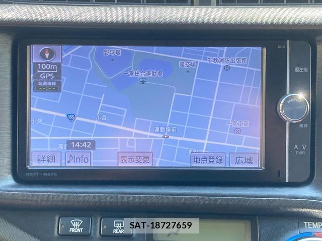 Toyota AQUA 2014-02 8549422-3