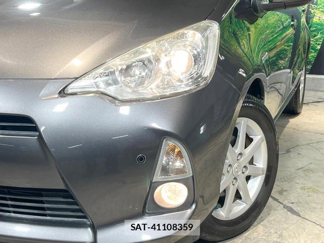 Toyota AQUA 2012-05 8549645-11