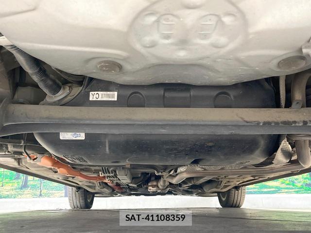 Toyota AQUA 2012-05 8549645-18