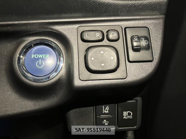 Toyota AQUA 2019-09 8549671-6