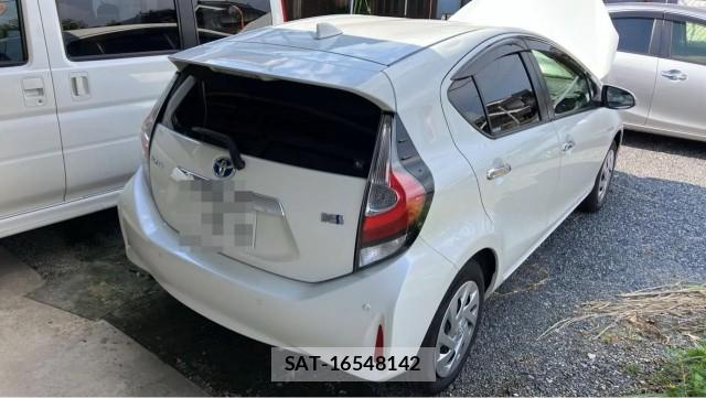 Toyota AQUA 2019-02 8550415-12