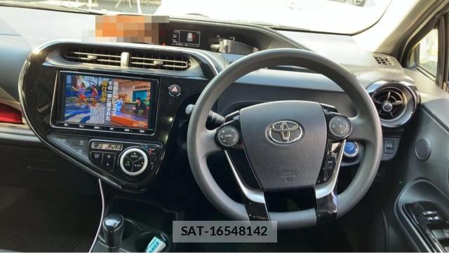 Toyota AQUA 2019-02 8550415-16