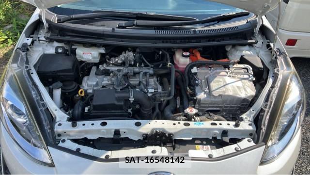 Toyota AQUA 2019-02 8550415-7