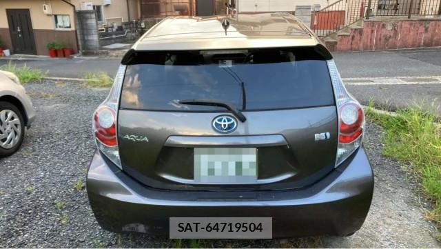 Toyota AQUA 2012-11 8550434-1
