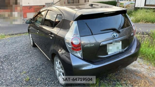 Toyota AQUA 2012-11 8550434-13
