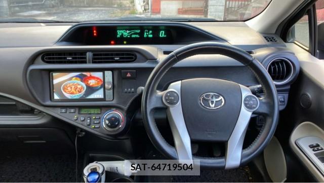 Toyota AQUA 2012-11 8550434-16
