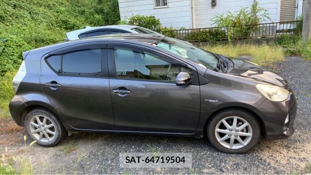 Toyota AQUA 2012-11 8550434-3
