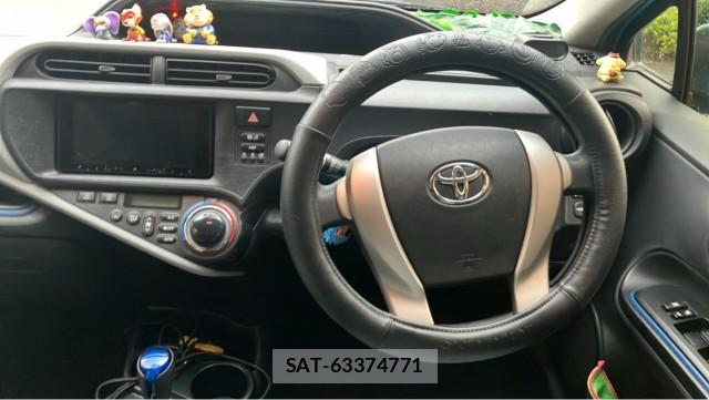 Toyota AQUA 2013-10 8550435-16