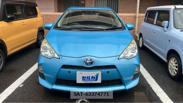 Toyota AQUA 2013-10 8550435-9