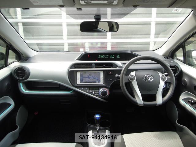 Toyota AQUA 2013-02 8550525-14