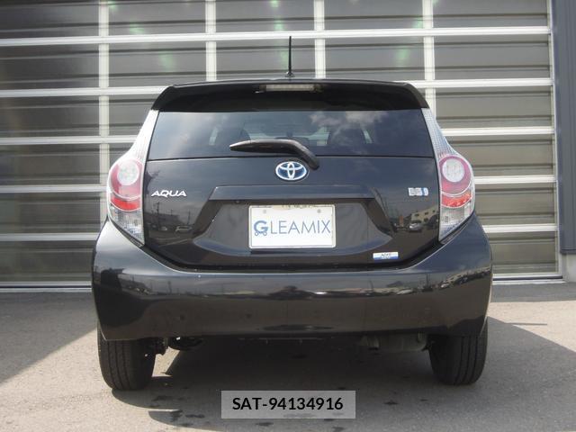 Toyota AQUA 2013-02 8550525-2