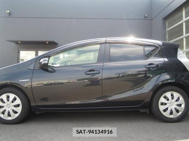 Toyota AQUA 2013-02 8550525-4