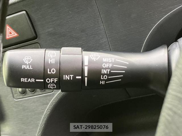 Toyota AQUA 2012-03 8550606-16