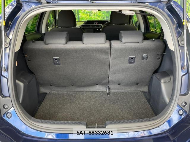 Toyota AQUA 2020-01 8550786-10