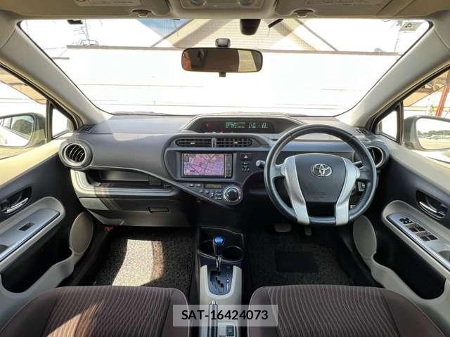 Toyota AQUA 2013-03 8551190-4