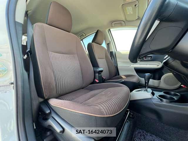 Toyota AQUA 2013-03 8551190-5
