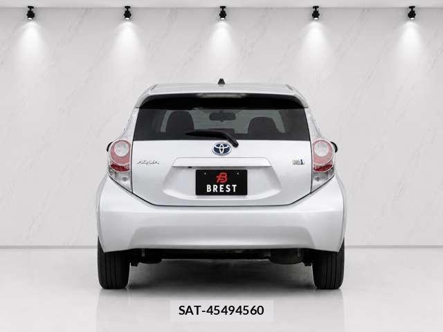 Toyota AQUA 2013-11 8551196-3