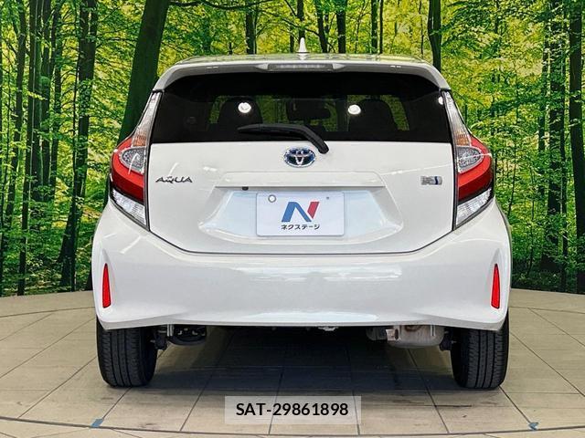 Toyota AQUA 2017-09 8551735-14