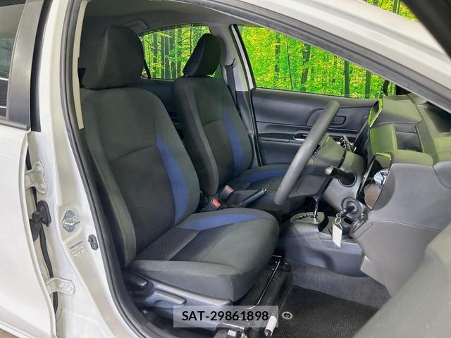 Toyota AQUA 2017-09 8551735-7