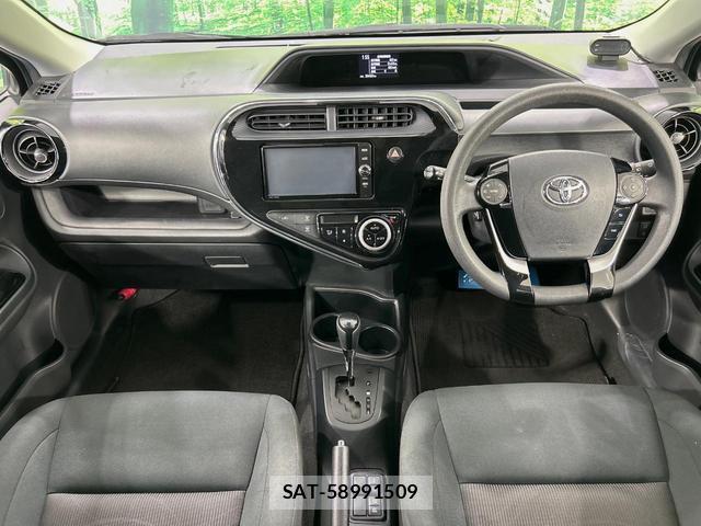 Toyota AQUA 2018-01 8551739-1