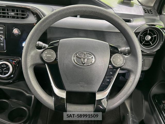 Toyota AQUA 2018-01 8551739-10