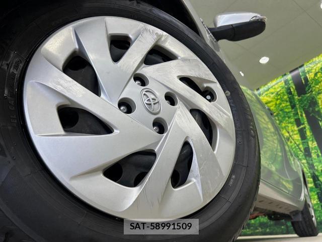 Toyota AQUA 2018-01 8551739-12