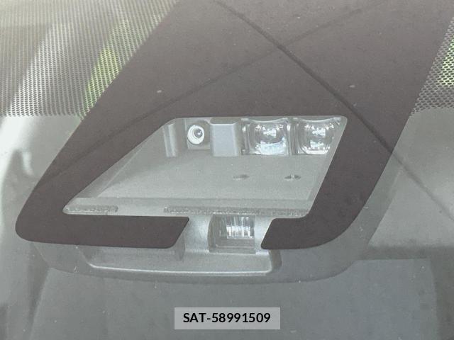 Toyota AQUA 2018-01 8551739-4