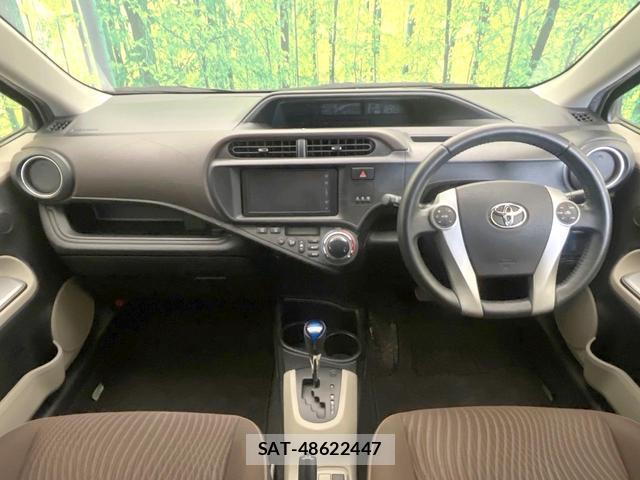 Toyota AQUA 2012-01 8551747-1