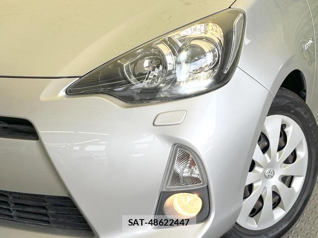 Toyota AQUA 2012-01 8551747-11