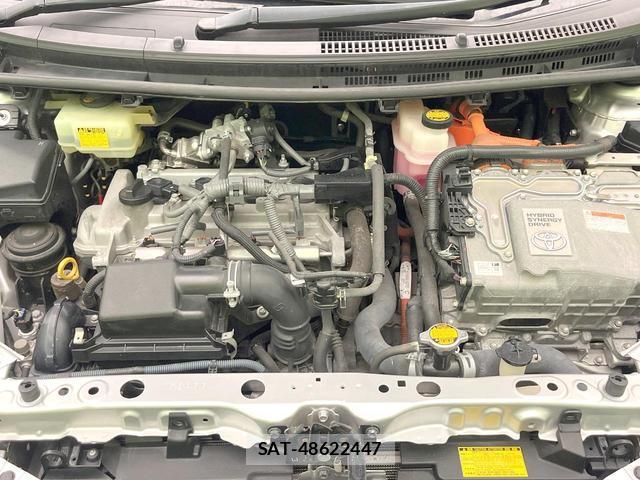 Toyota AQUA 2012-01 8551747-17