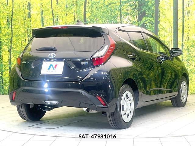 Toyota AQUA 2022-06 8551784-16