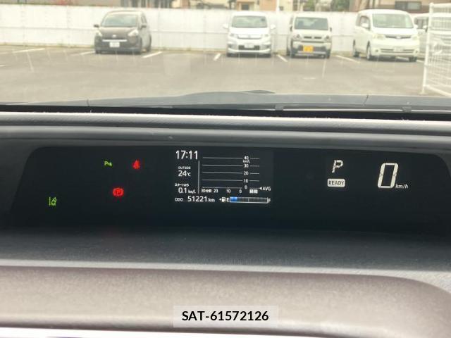 Toyota AQUA 2018-04 8551829-13
