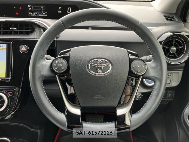 Toyota AQUA 2018-04 8551829-14