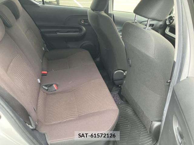 Toyota AQUA 2018-04 8551829-4
