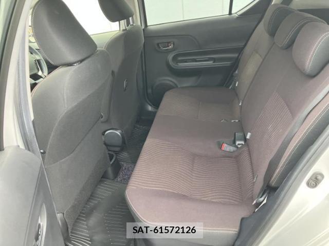 Toyota AQUA 2018-04 8551829-6