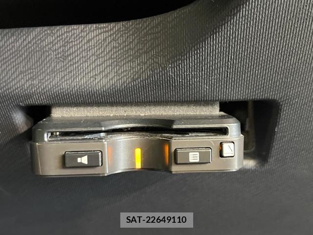 Toyota AQUA 2019-01 8551865-5