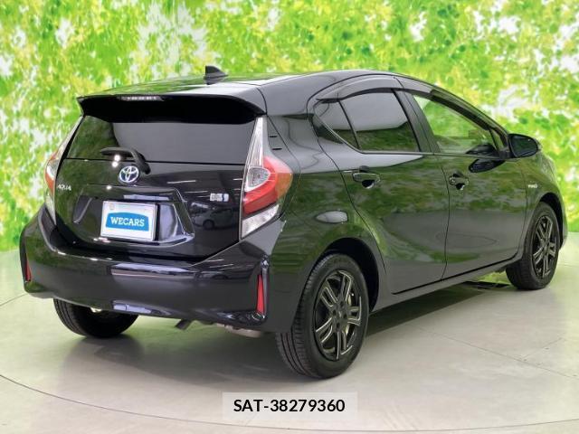 Toyota AQUA 2018-09 8552253-2