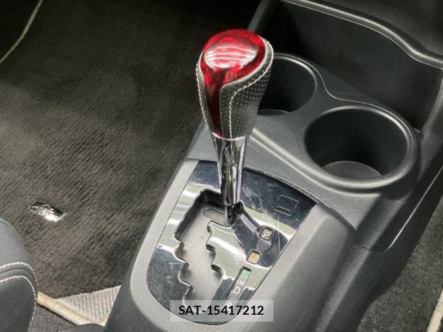 Toyota AQUA 2015-03 8552407-17
