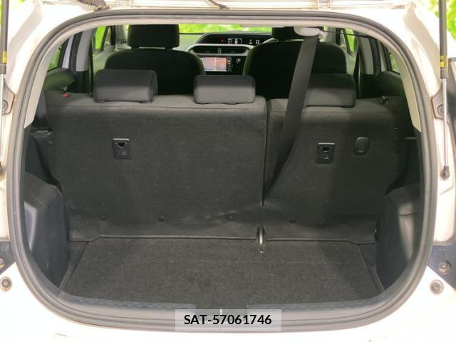 Toyota AQUA 2017-09 8552537-7
