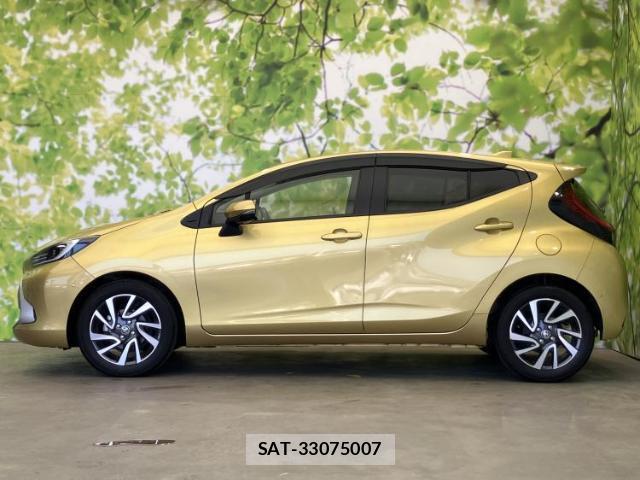 Toyota AQUA 2022-11 8552549-1