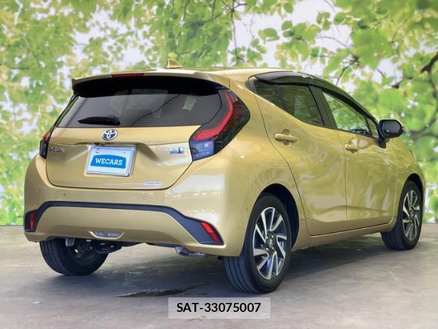 Toyota AQUA 2022-11 8552549-2