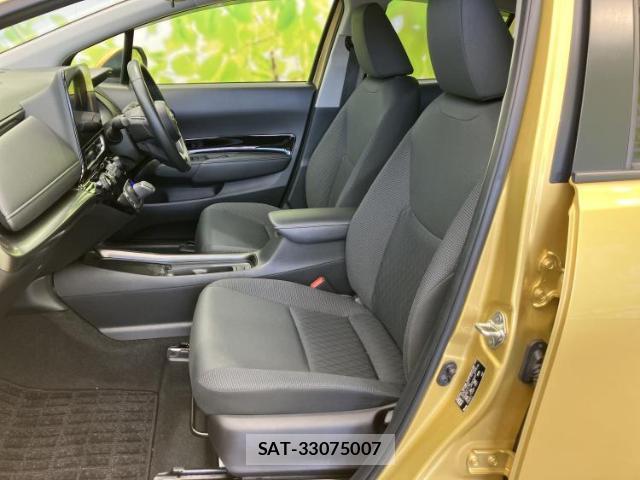 Toyota AQUA 2022-11 8552549-5